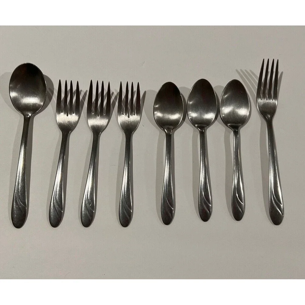 Lot of 8 Mixed Pieces Flatware Silverware Fork Spoon Stainless Unbranded